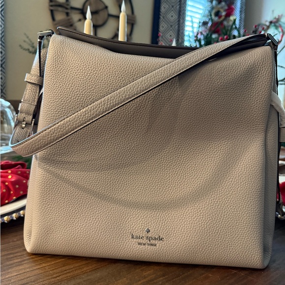 Kate Spade Elegant Gray Shoulder Bag - Picture 2 of 8